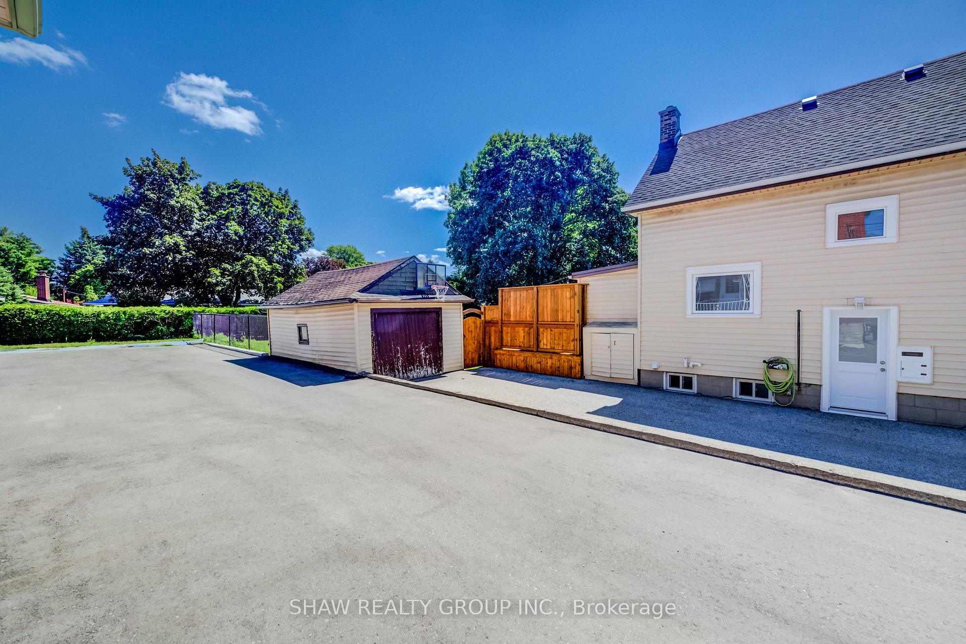 Photo 27 of 209 Belleview Avenue, Kitchener, Heritage Park - Kitchener — HOMEH
