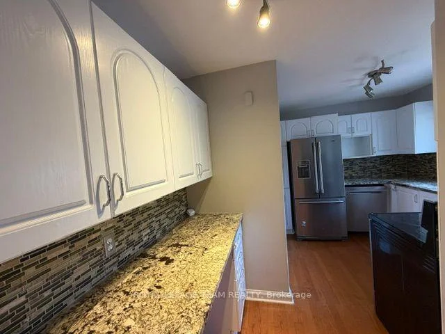 Photo 10 of 84 Starwood Road, Ottawa, Meadowlands/St. Claire Gardens — HOMEH