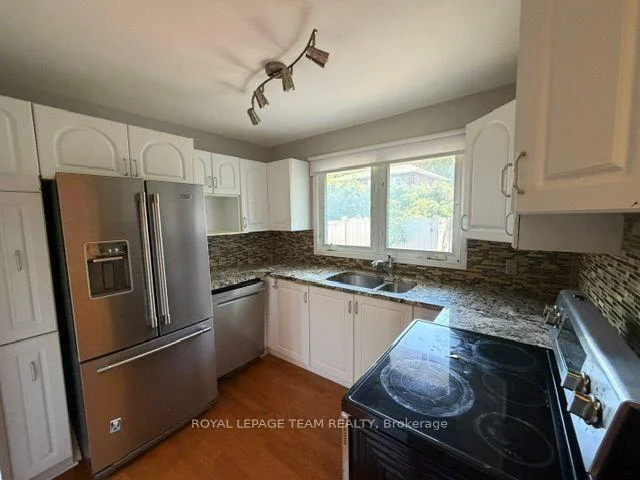 Photo 12 of 84 Starwood Road, Ottawa, Meadowlands/St. Claire Gardens — HOMEH