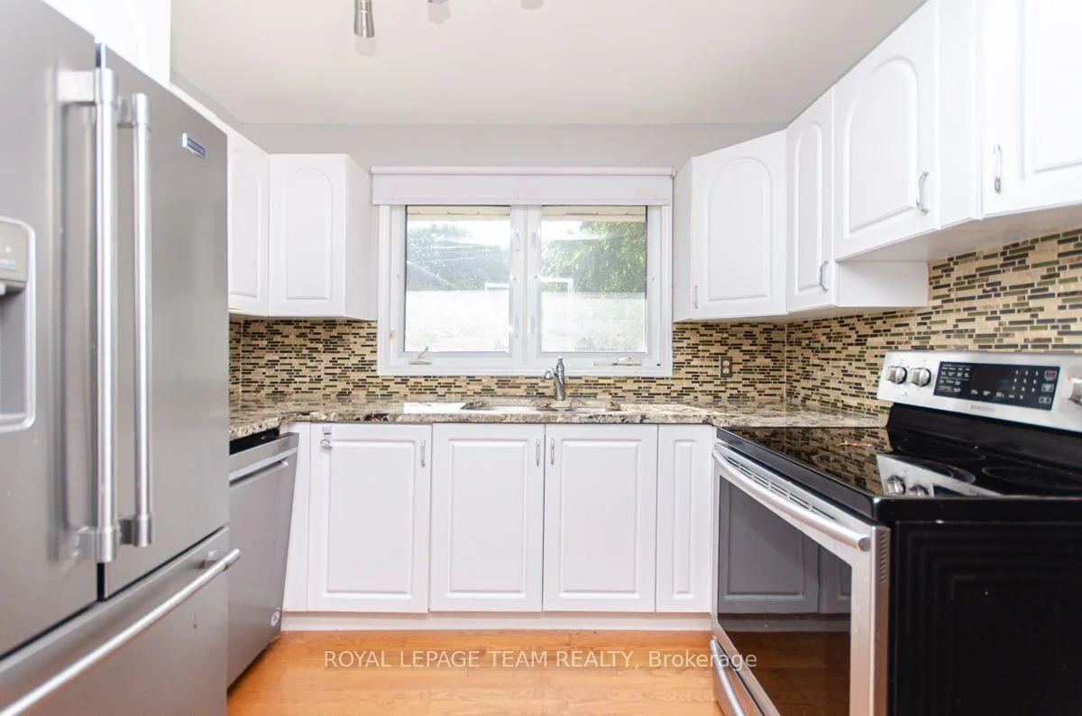 Photo 9 of 84 Starwood Road, Ottawa, Meadowlands/St. Claire Gardens — HOMEH