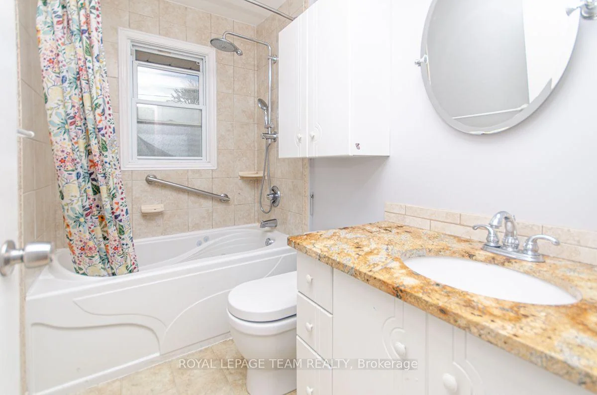 Photo 17 of 84 Starwood Road, Ottawa, Meadowlands/St. Claire Gardens — HOMEH