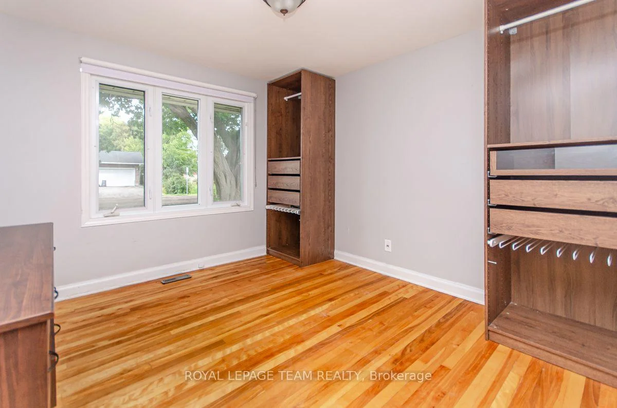 Photo 23 of 84 Starwood Road, Ottawa, Meadowlands/St. Claire Gardens — HOMEH