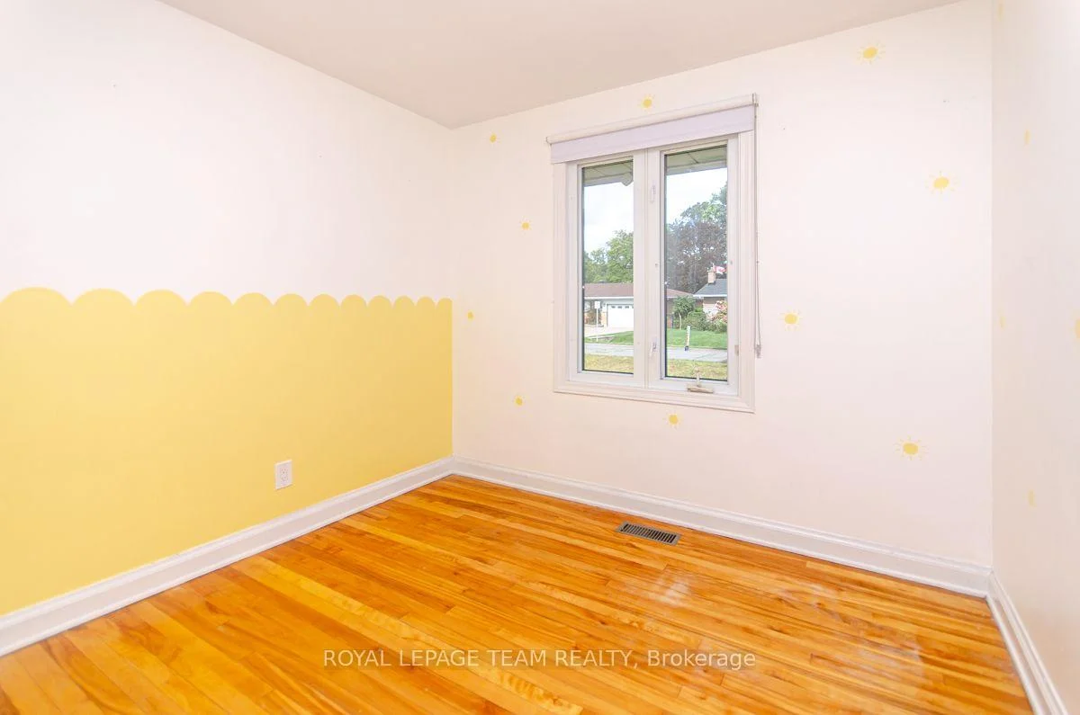 Photo 25 of 84 Starwood Road, Ottawa, Meadowlands/St. Claire Gardens — HOMEH