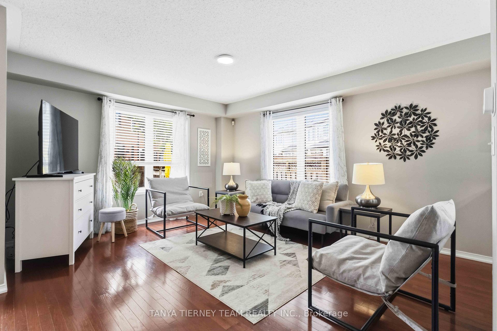 Photo 6 of 70 Tempo Way, Whitby, Brooklin — HOMEH