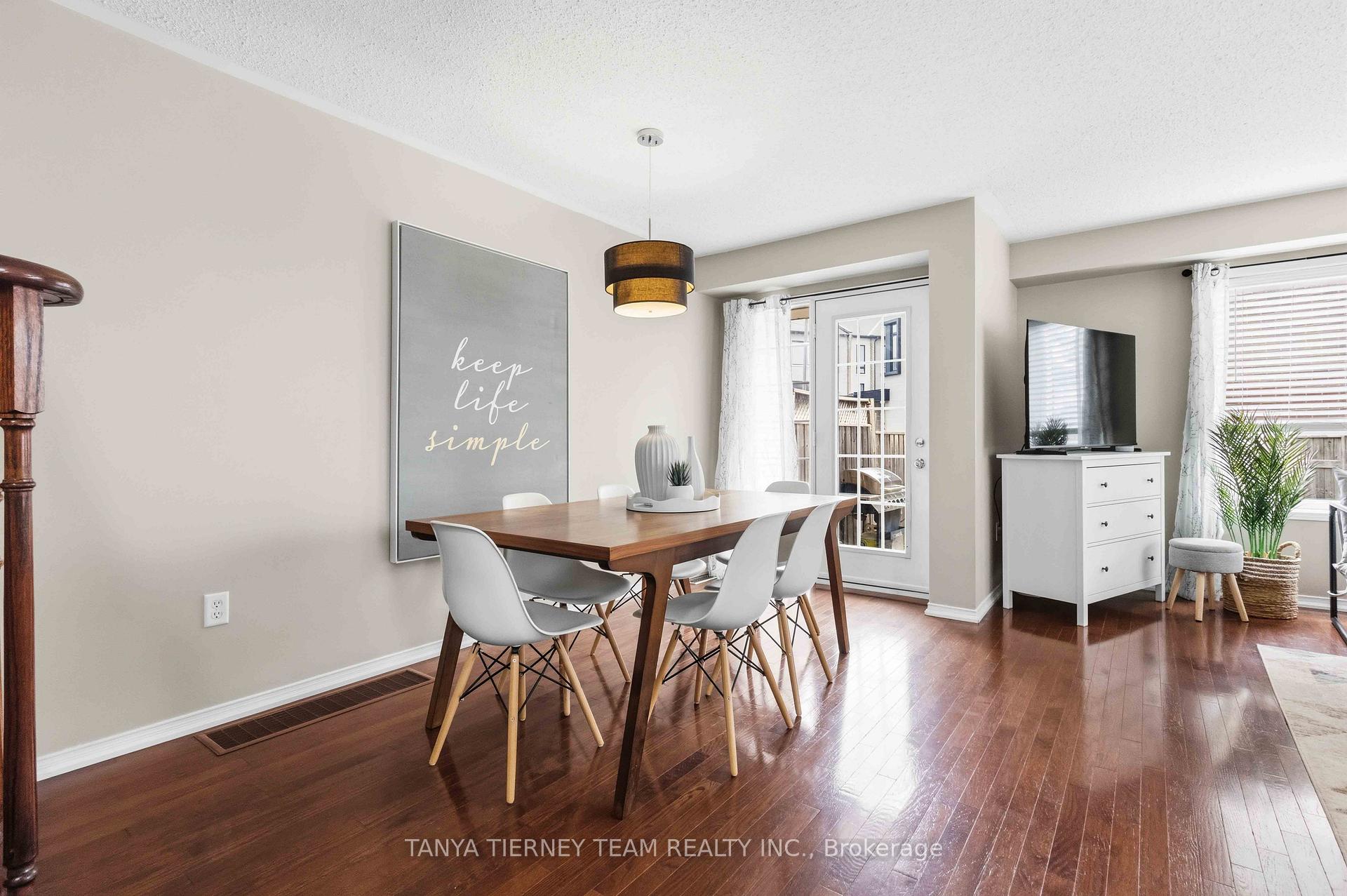 Photo 20 of 70 Tempo Way, Whitby, Brooklin — HOMEH
