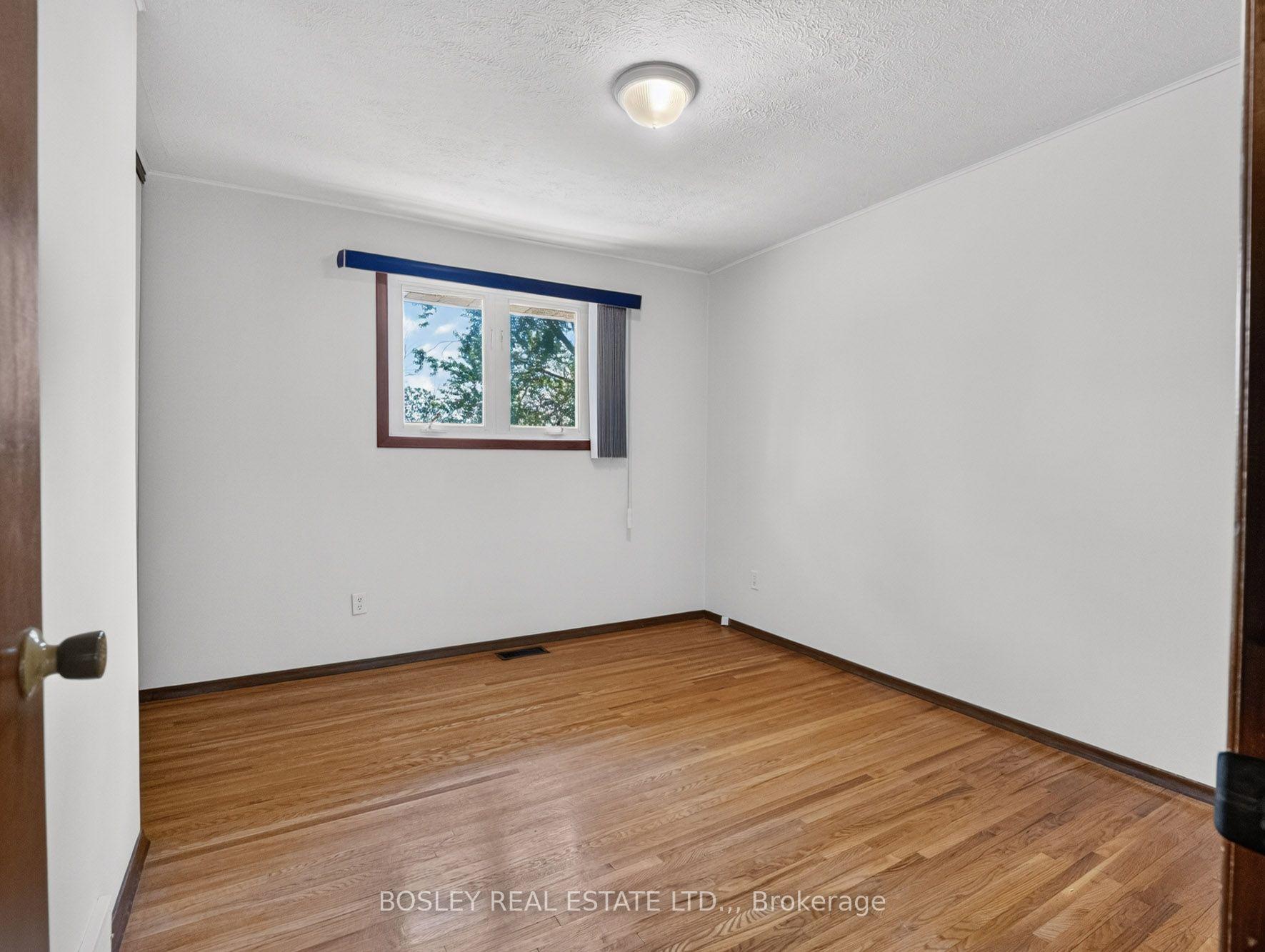 Photo 17 of 29 Carriage Road, St. Catharines, Secord Woods — HOMEH