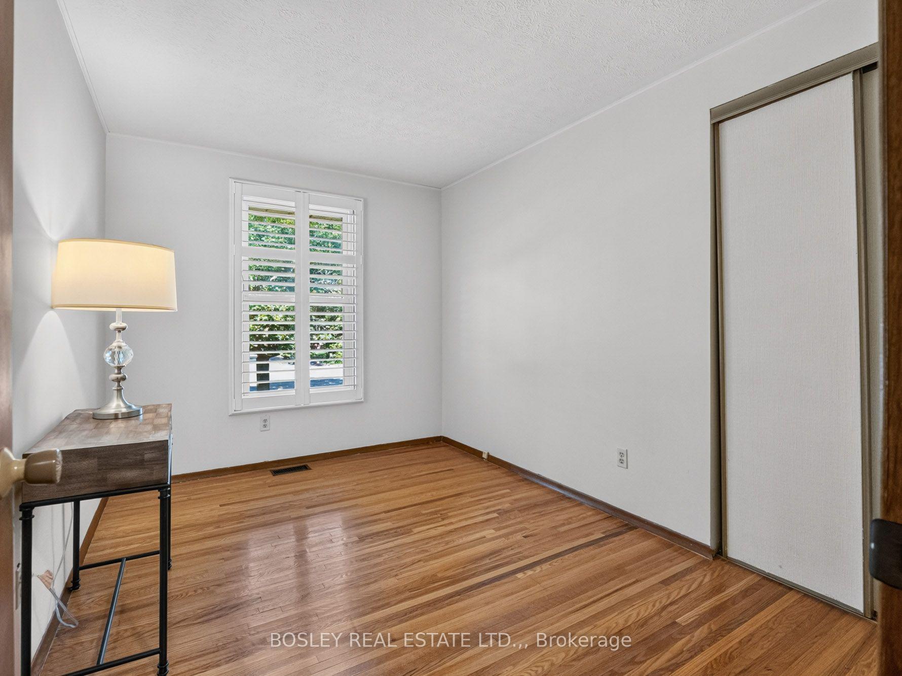 Photo 18 of 29 Carriage Road, St. Catharines, Secord Woods — HOMEH