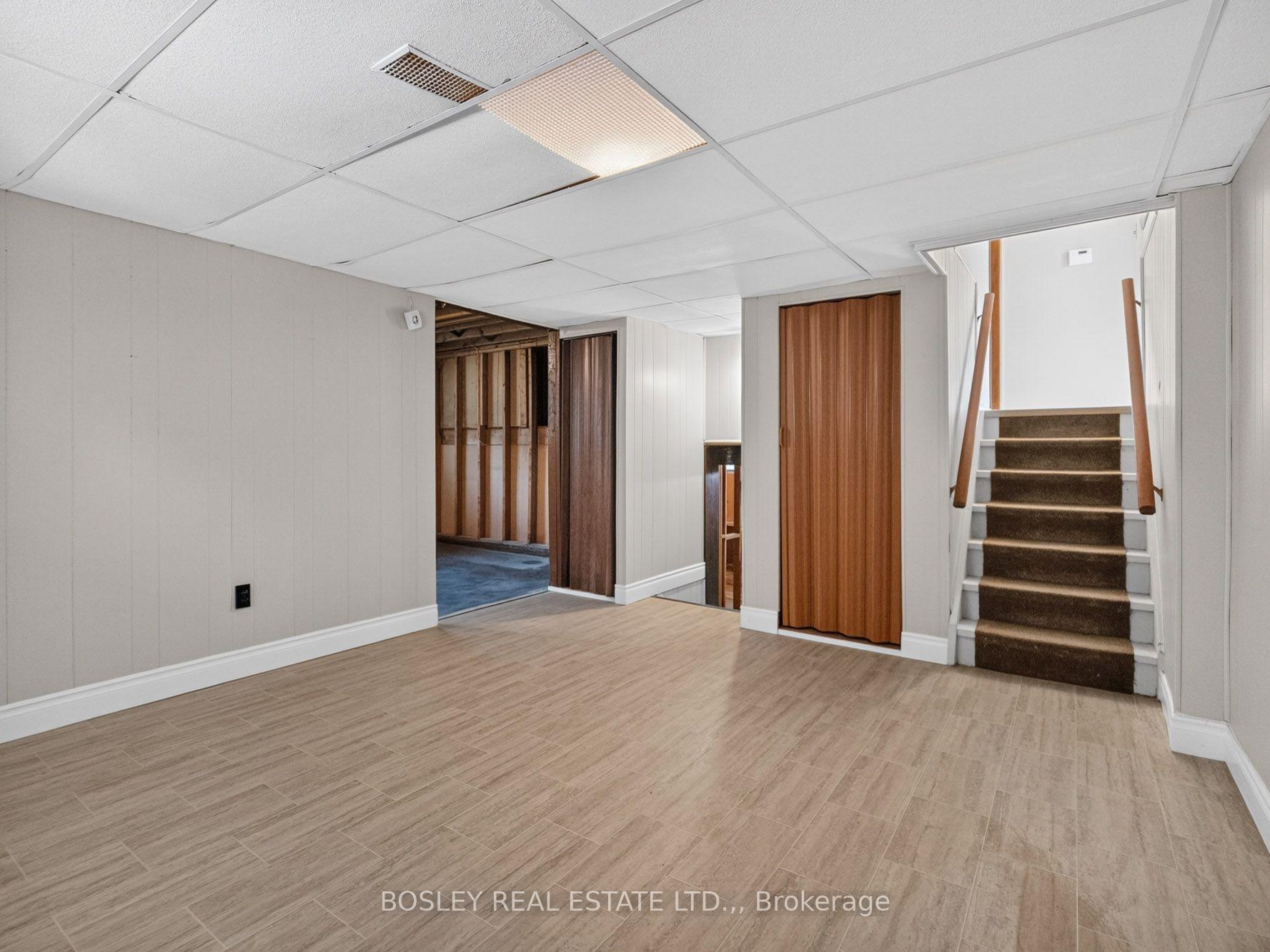 Photo 20 of 29 Carriage Road, St. Catharines, Secord Woods — HOMEH