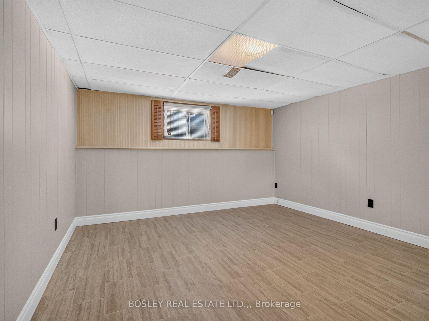 Photo 21 of 29 Carriage Road, St. Catharines, Secord Woods — HOMEH