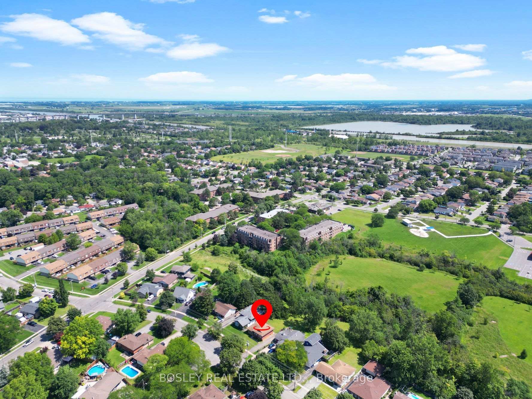 Photo 33 of 29 Carriage Road, St. Catharines, Secord Woods — HOMEH