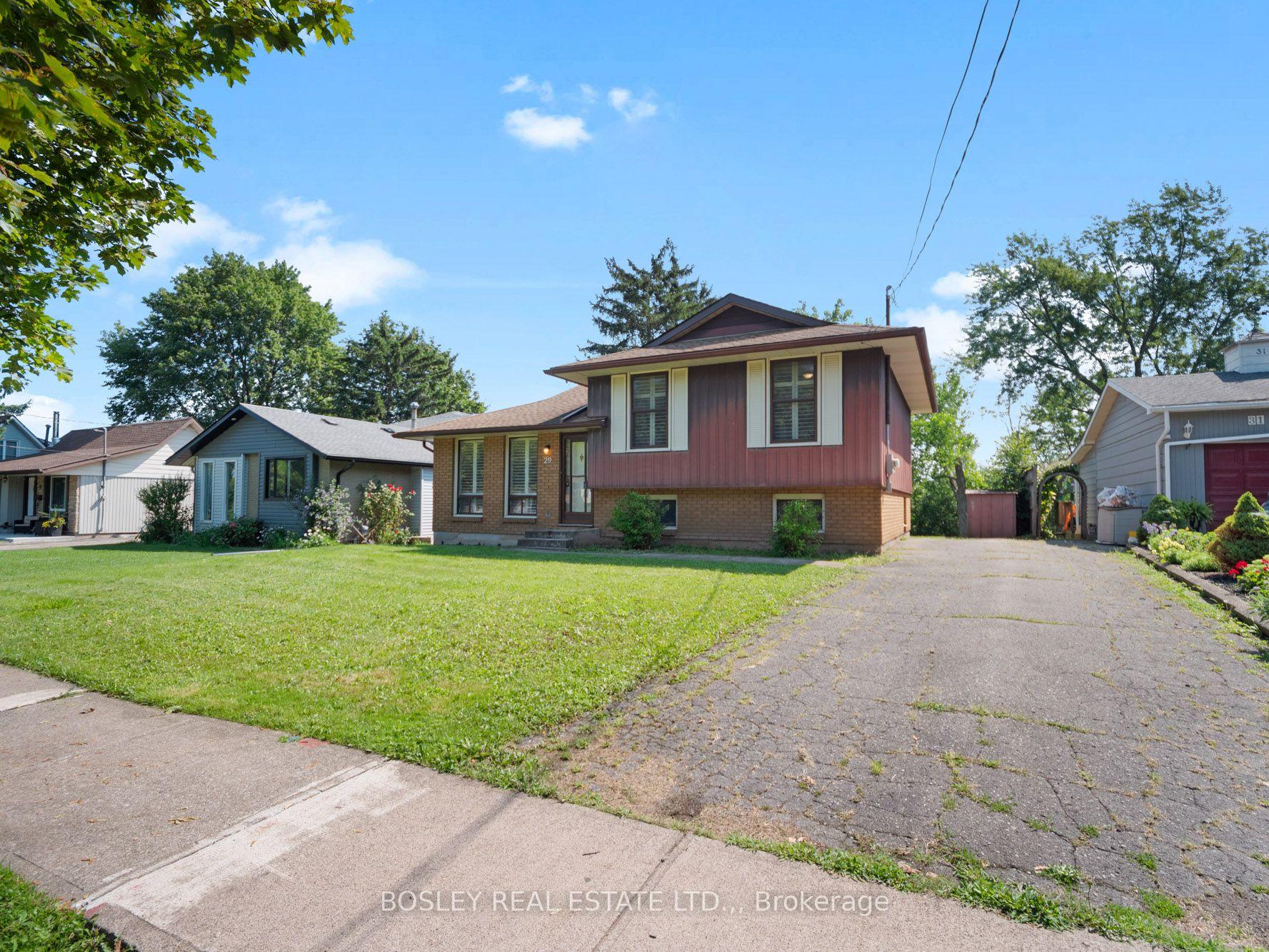 Photo 35 of 29 Carriage Road, St. Catharines, Secord Woods — HOMEH