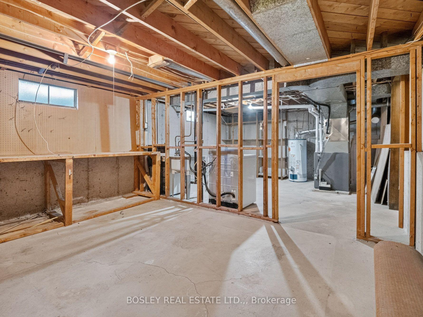 Photo 38 of 29 Carriage Road, St. Catharines, Secord Woods — HOMEH