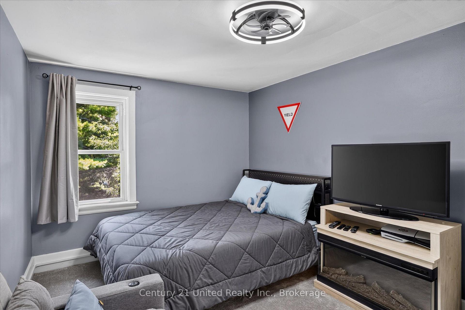 Photo 27 of 115 Douro Street, Peterborough, Ashburnham Ward 4 — HOMEH