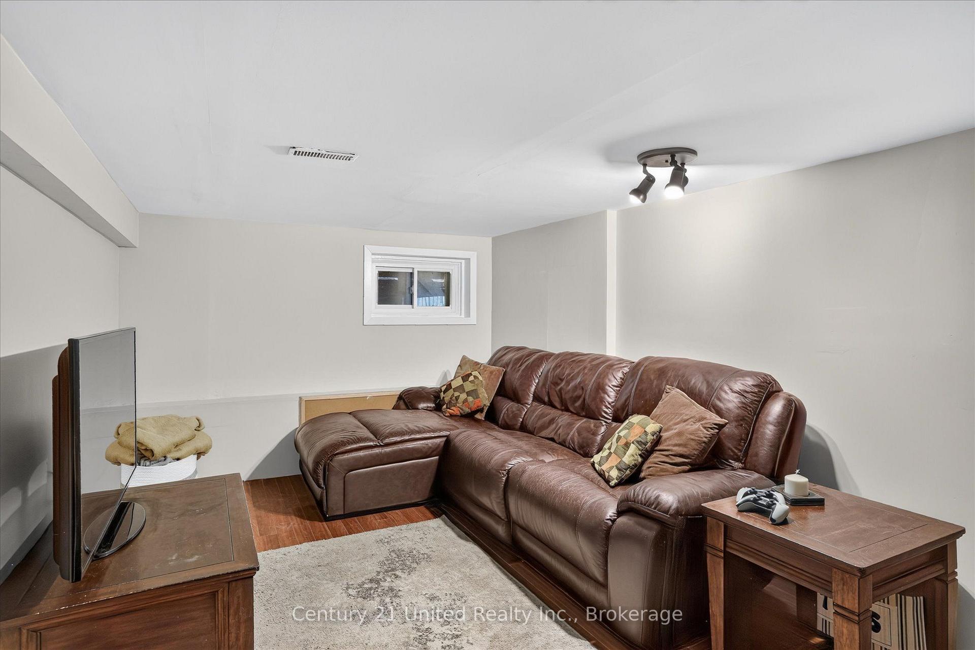 Photo 30 of 115 Douro Street, Peterborough, Ashburnham Ward 4 — HOMEH