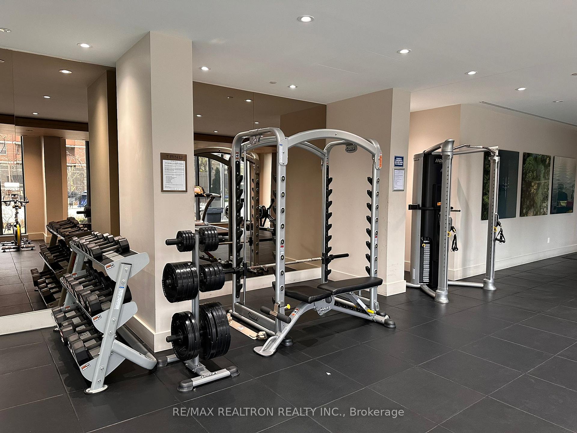 Photo 4 of Unit 612, 21 Park Street E, Mississauga, Port Credit — HOMEH