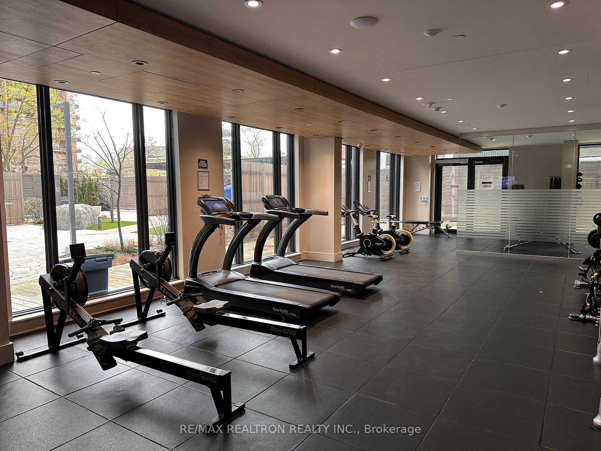 Photo 5 of Unit 612, 21 Park Street E, Mississauga, Port Credit — HOMEH