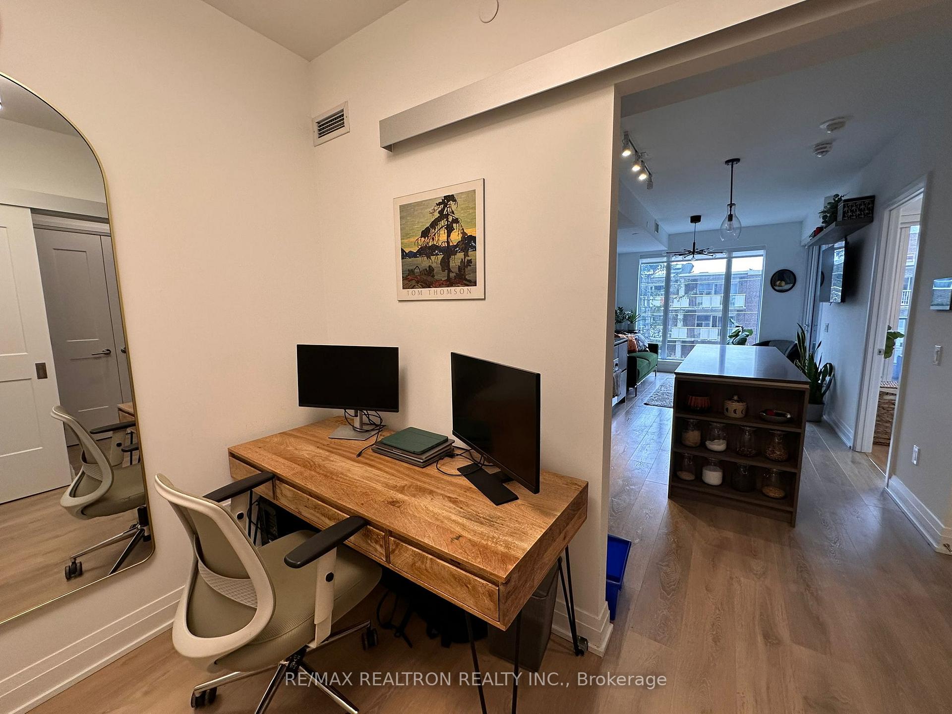 Photo 8 of Unit 612, 21 Park Street E, Mississauga, Port Credit — HOMEH