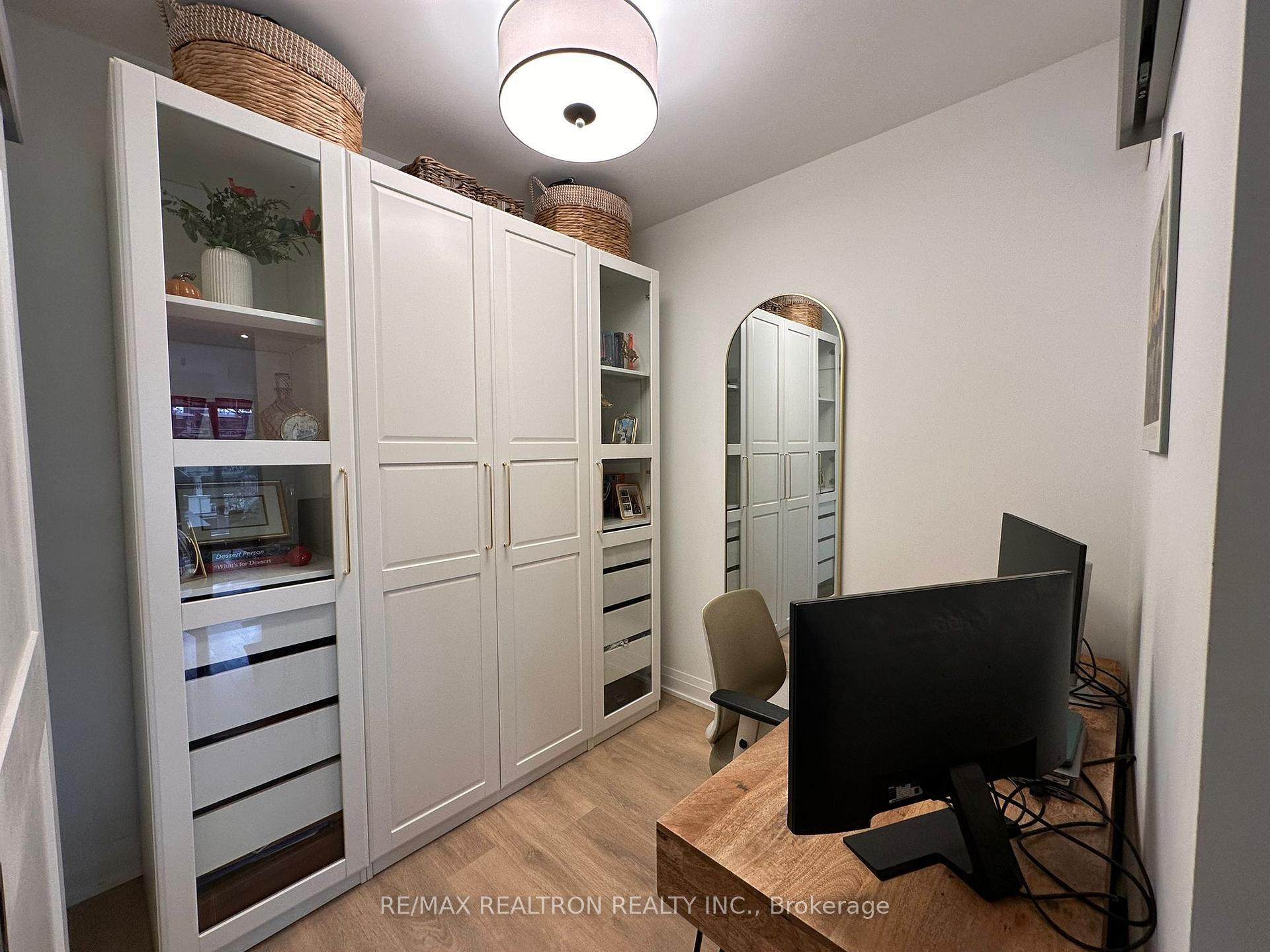 Photo 9 of Unit 612, 21 Park Street E, Mississauga, Port Credit — HOMEH