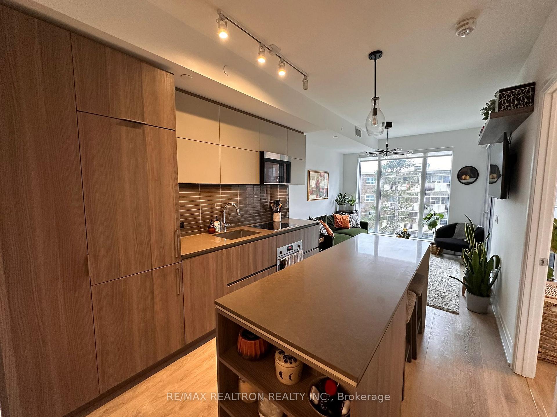 Photo 11 of Unit 612, 21 Park Street E, Mississauga, Port Credit — HOMEH