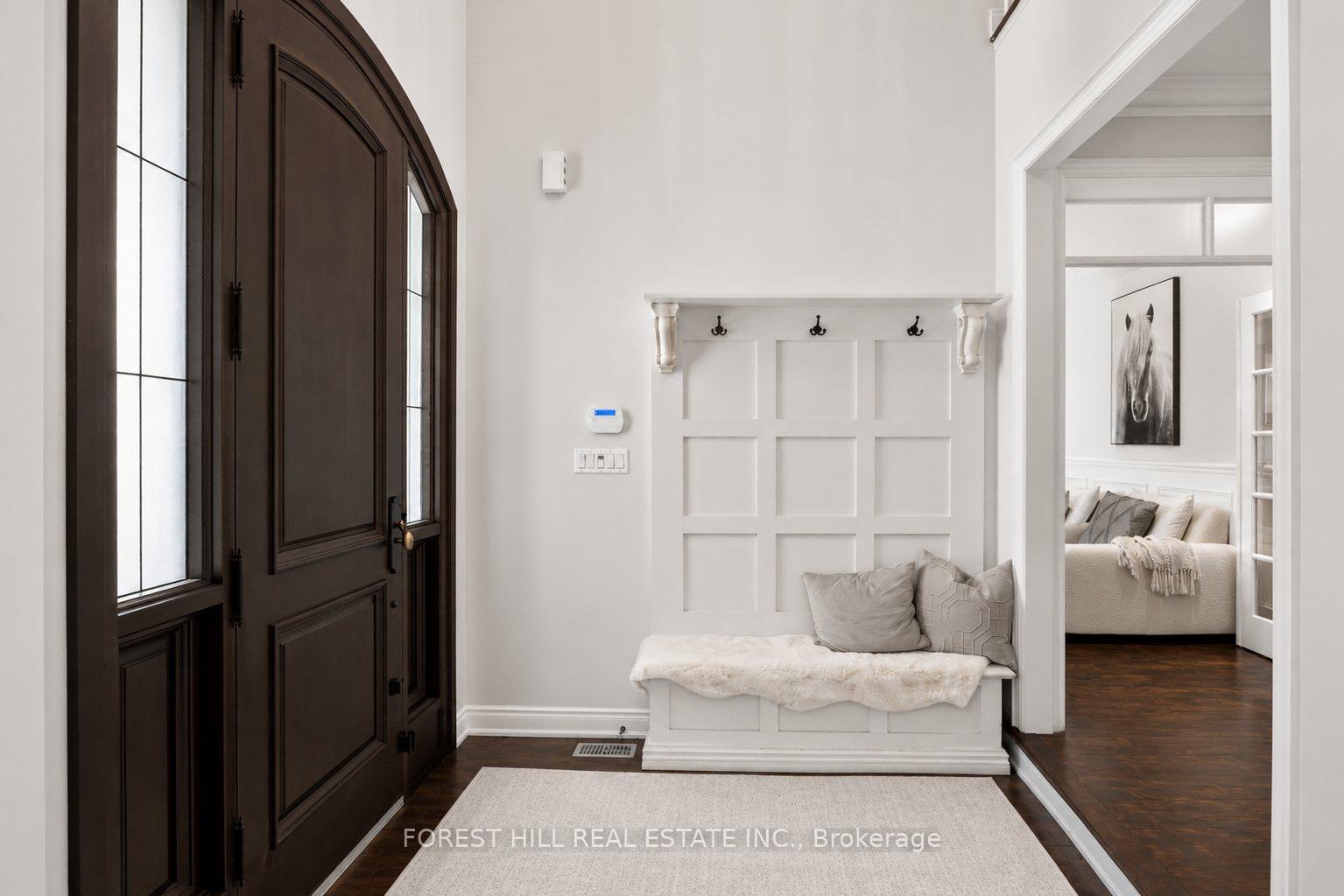 Photo 2 of 110 Cook's Mill Crescent, Vaughan, Patterson — HOMEH