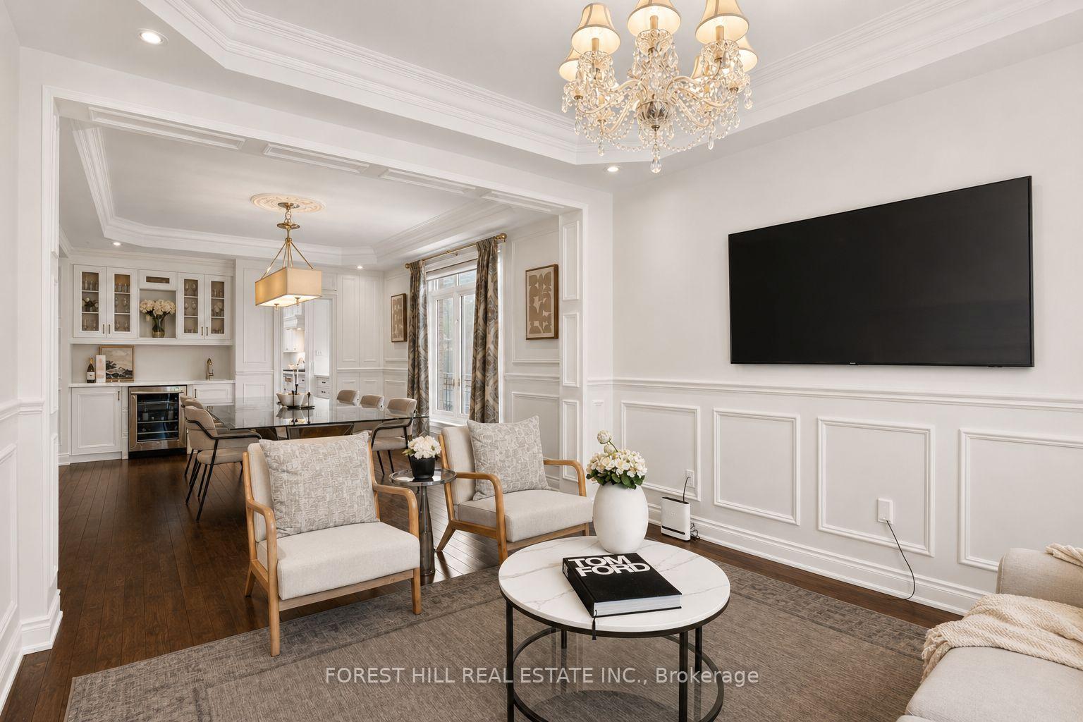 Photo 6 of 110 Cook's Mill Crescent, Vaughan, Patterson — HOMEH