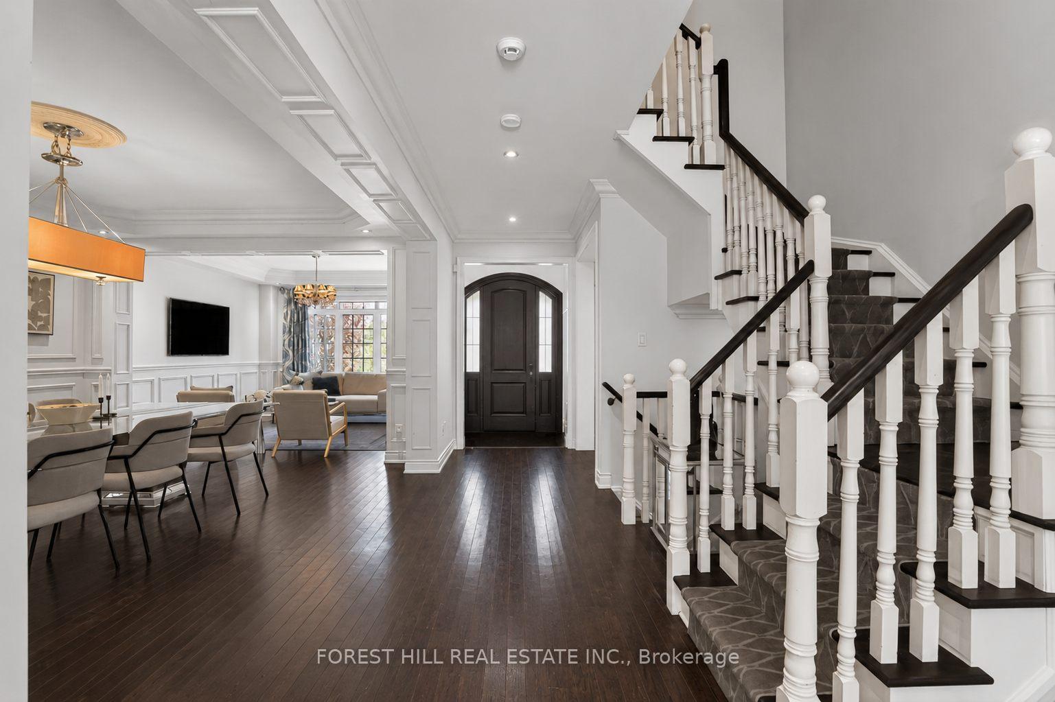 Photo 7 of 110 Cook's Mill Crescent, Vaughan, Patterson — HOMEH