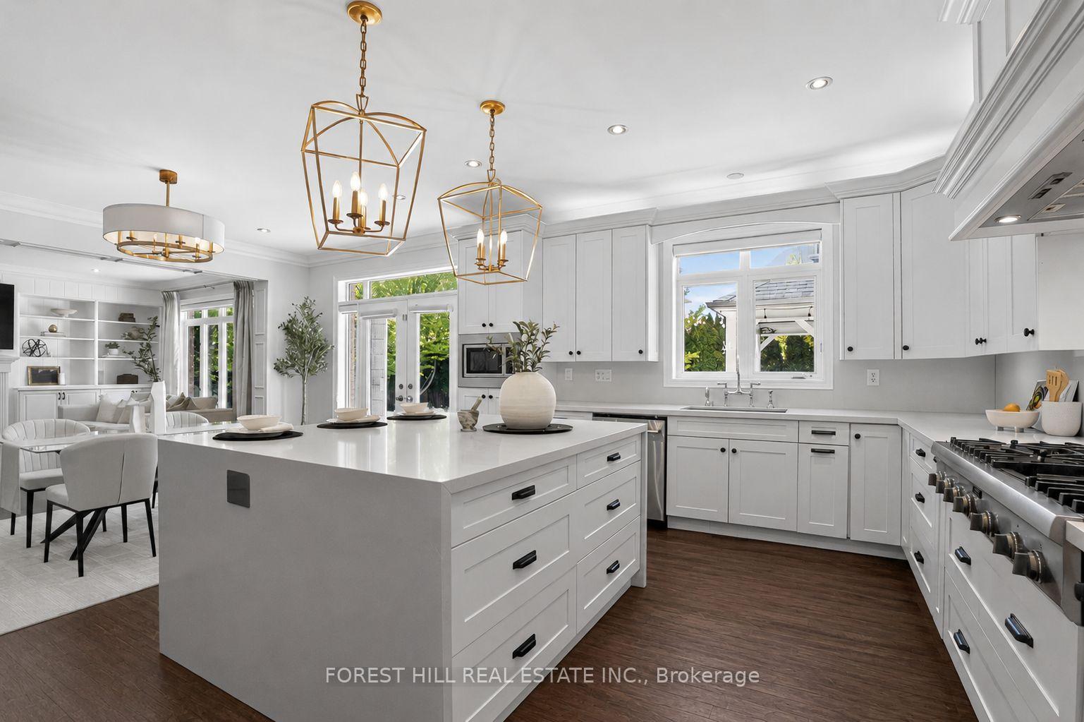 Photo 12 of 110 Cook's Mill Crescent, Vaughan, Patterson — HOMEH