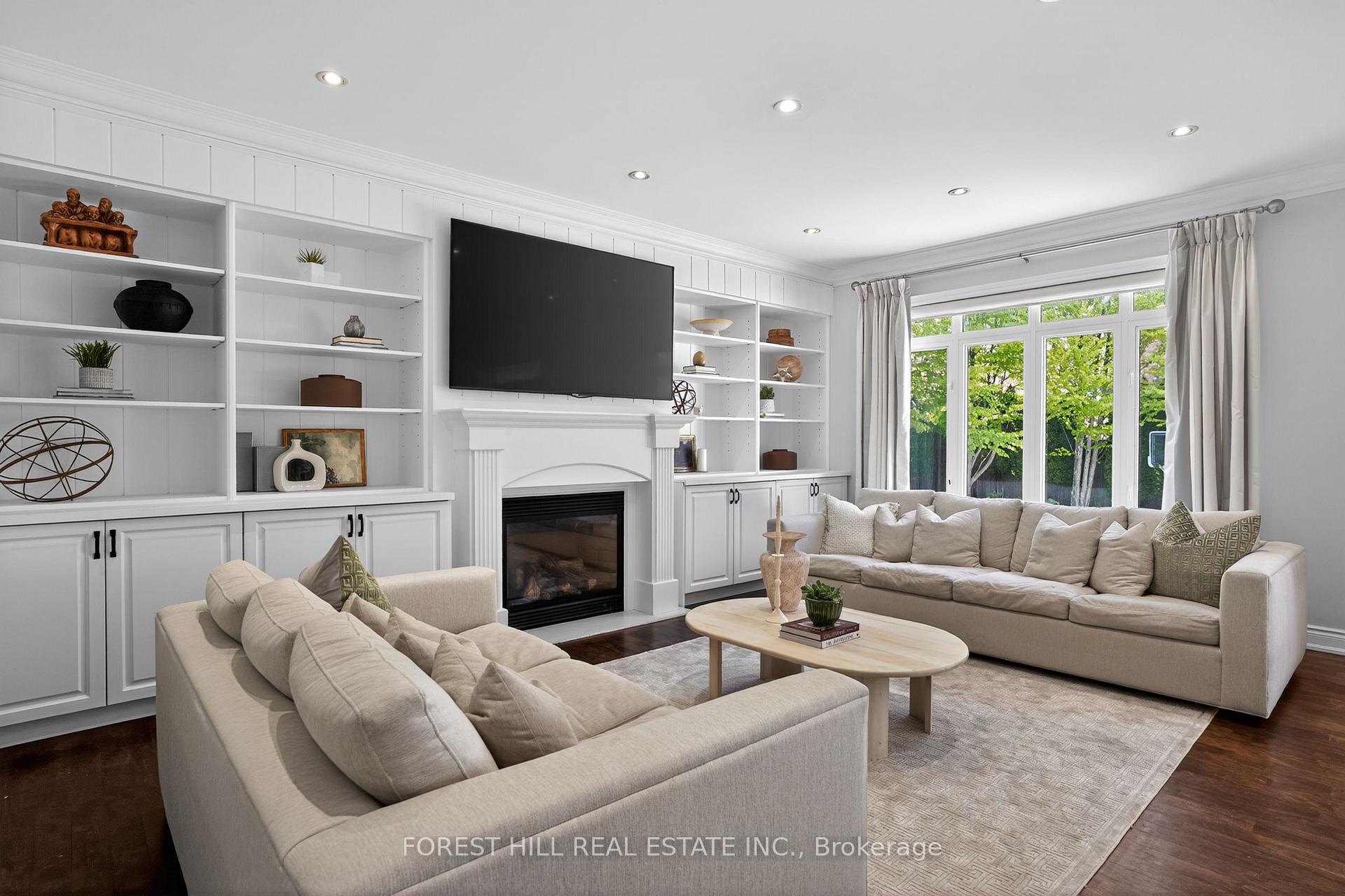 Photo 16 of 110 Cook's Mill Crescent, Vaughan, Patterson — HOMEH