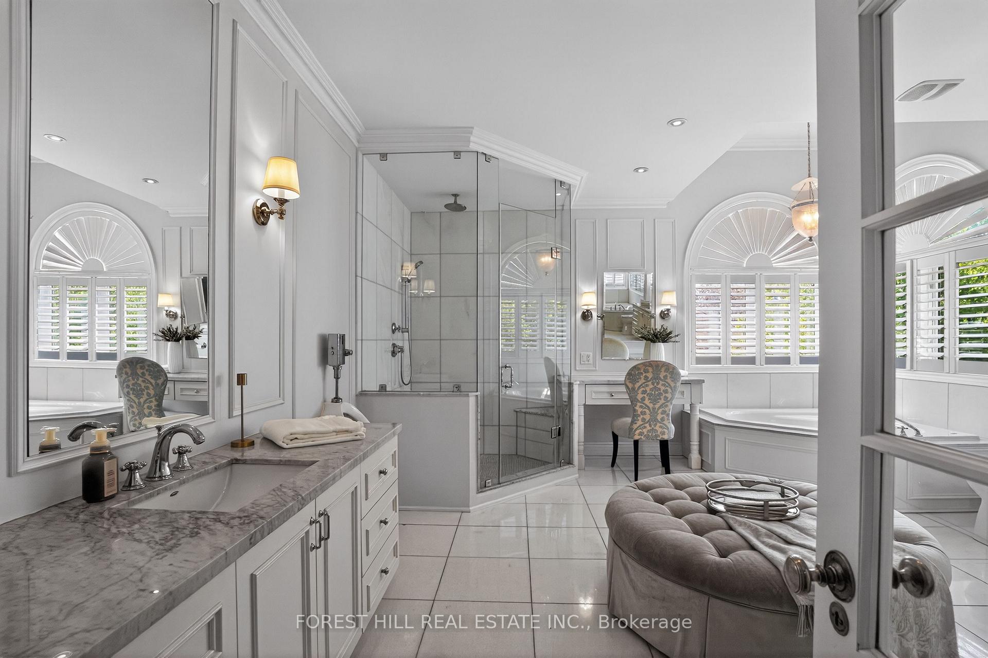 Photo 23 of 110 Cook's Mill Crescent, Vaughan, Patterson — HOMEH