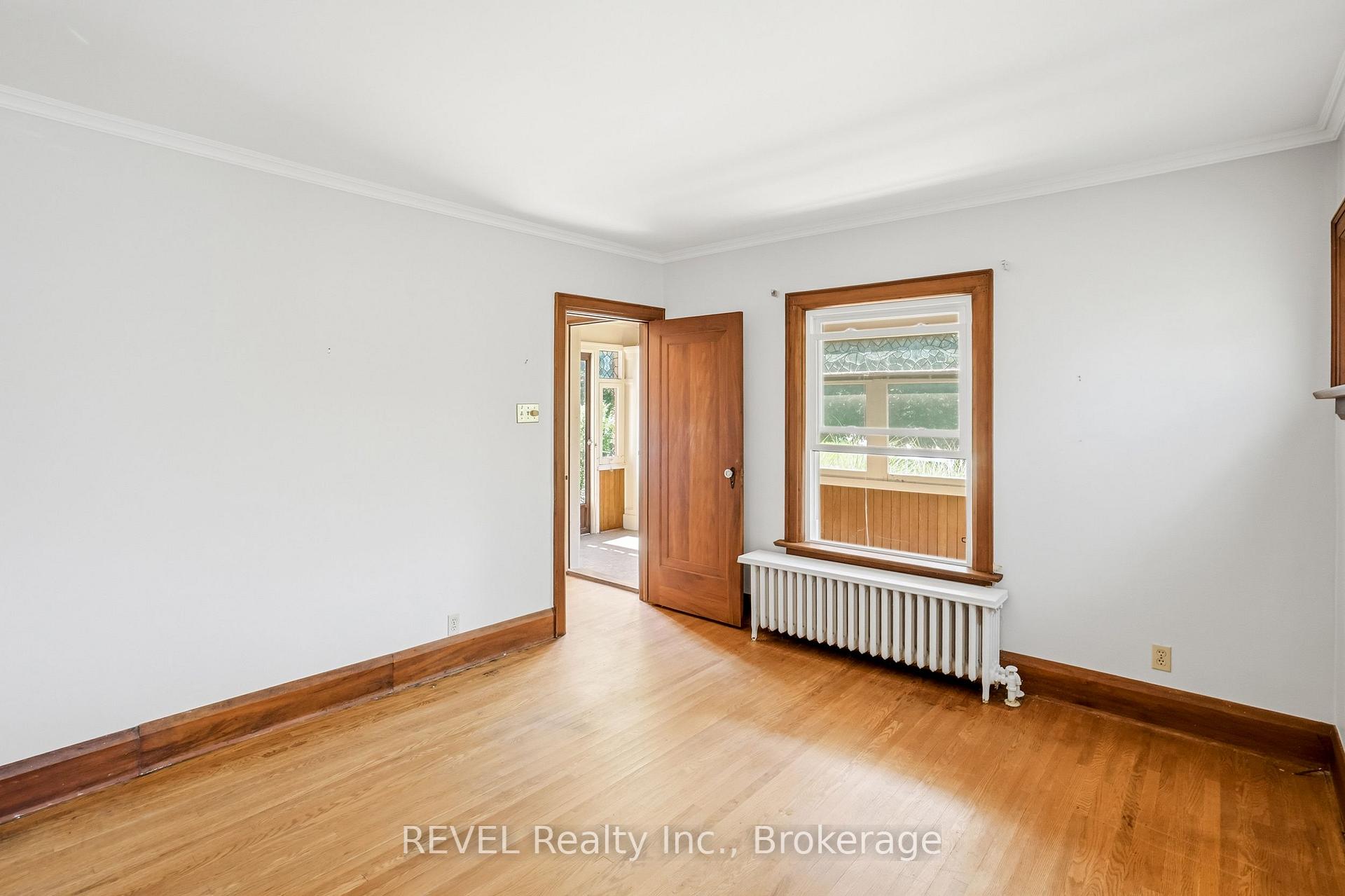 Photo 10 of 66 Permilla Street, St. Catharines, Ridley — HOMEH