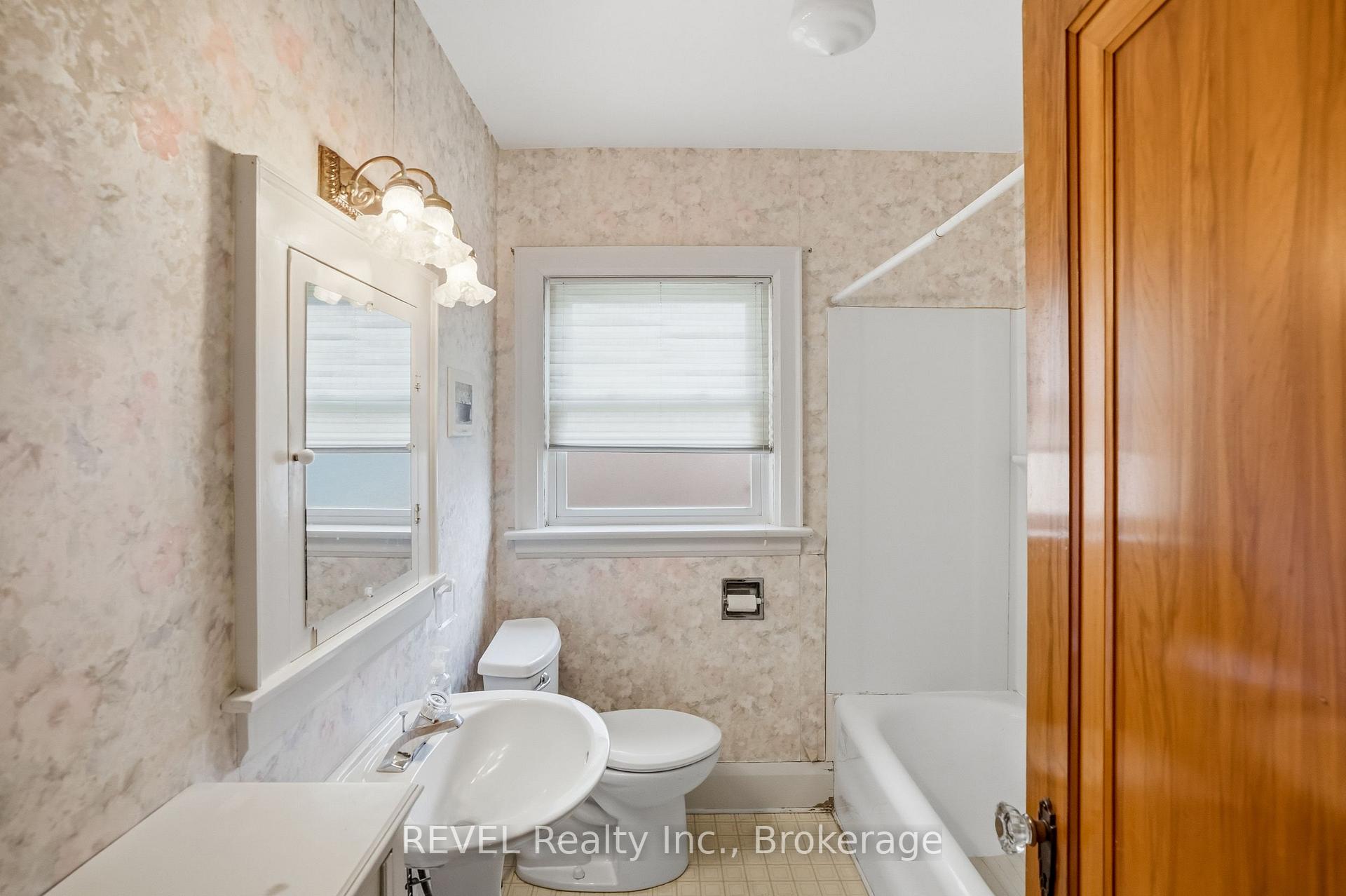 Photo 21 of 66 Permilla Street, St. Catharines, Ridley — HOMEH