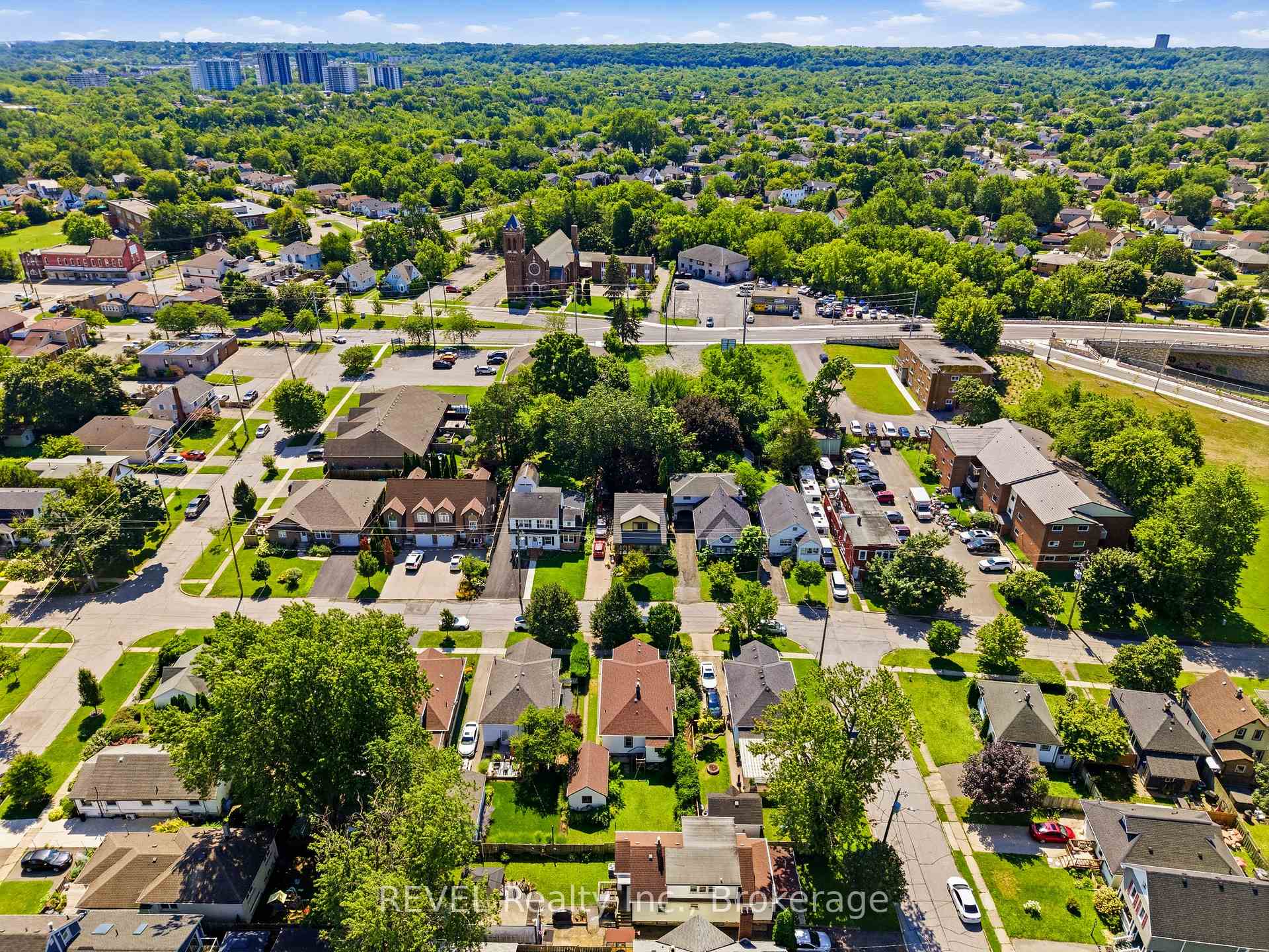 Photo 25 of 66 Permilla Street, St. Catharines, Ridley — HOMEH