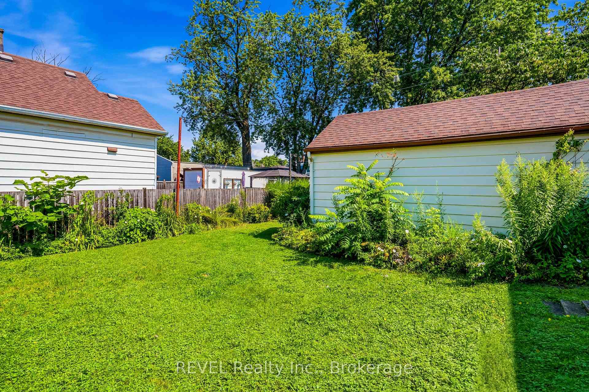 Photo 32 of 66 Permilla Street, St. Catharines, Ridley — HOMEH