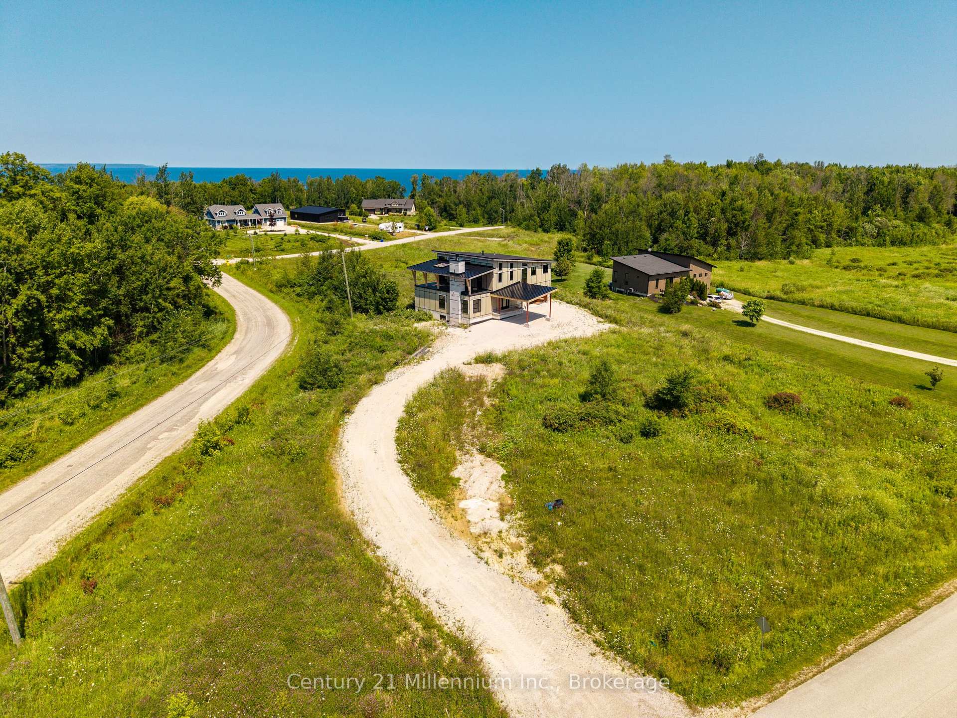 Photo 7 of 101 Ugovsek Crescent, Meaford — HOMEH