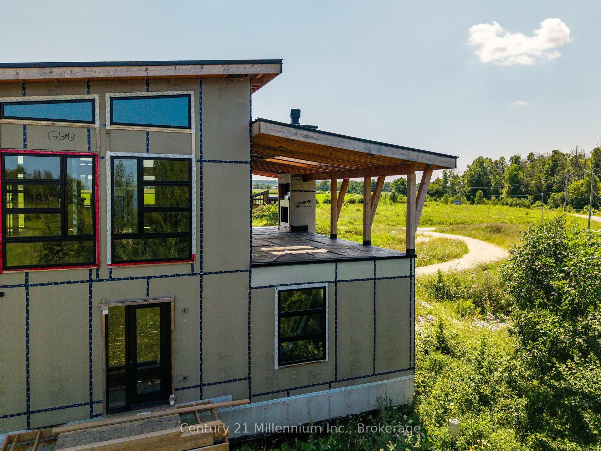 Photo 10 of 101 Ugovsek Crescent, Meaford — HOMEH