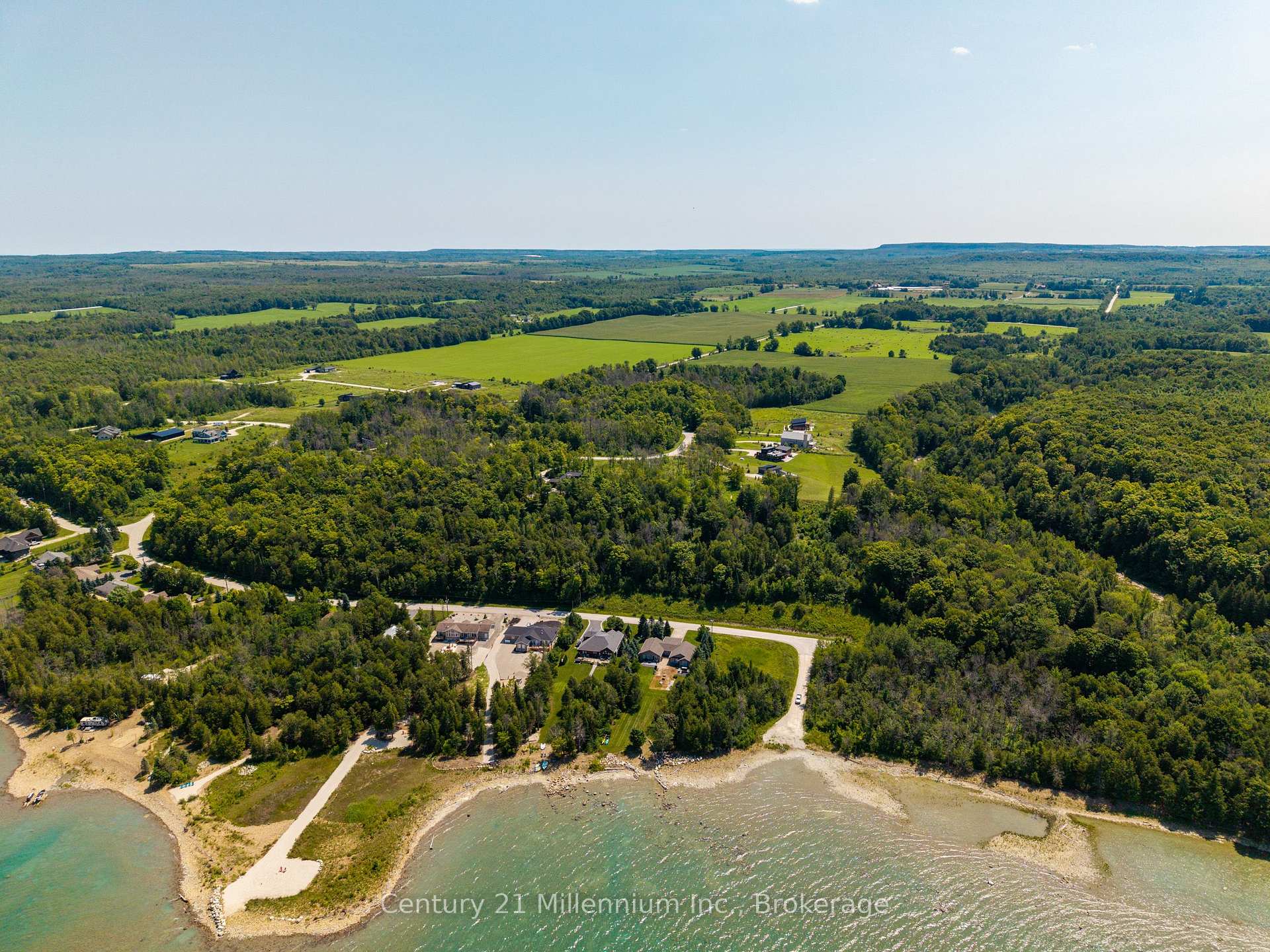 Photo 14 of 101 Ugovsek Crescent, Meaford — HOMEH
