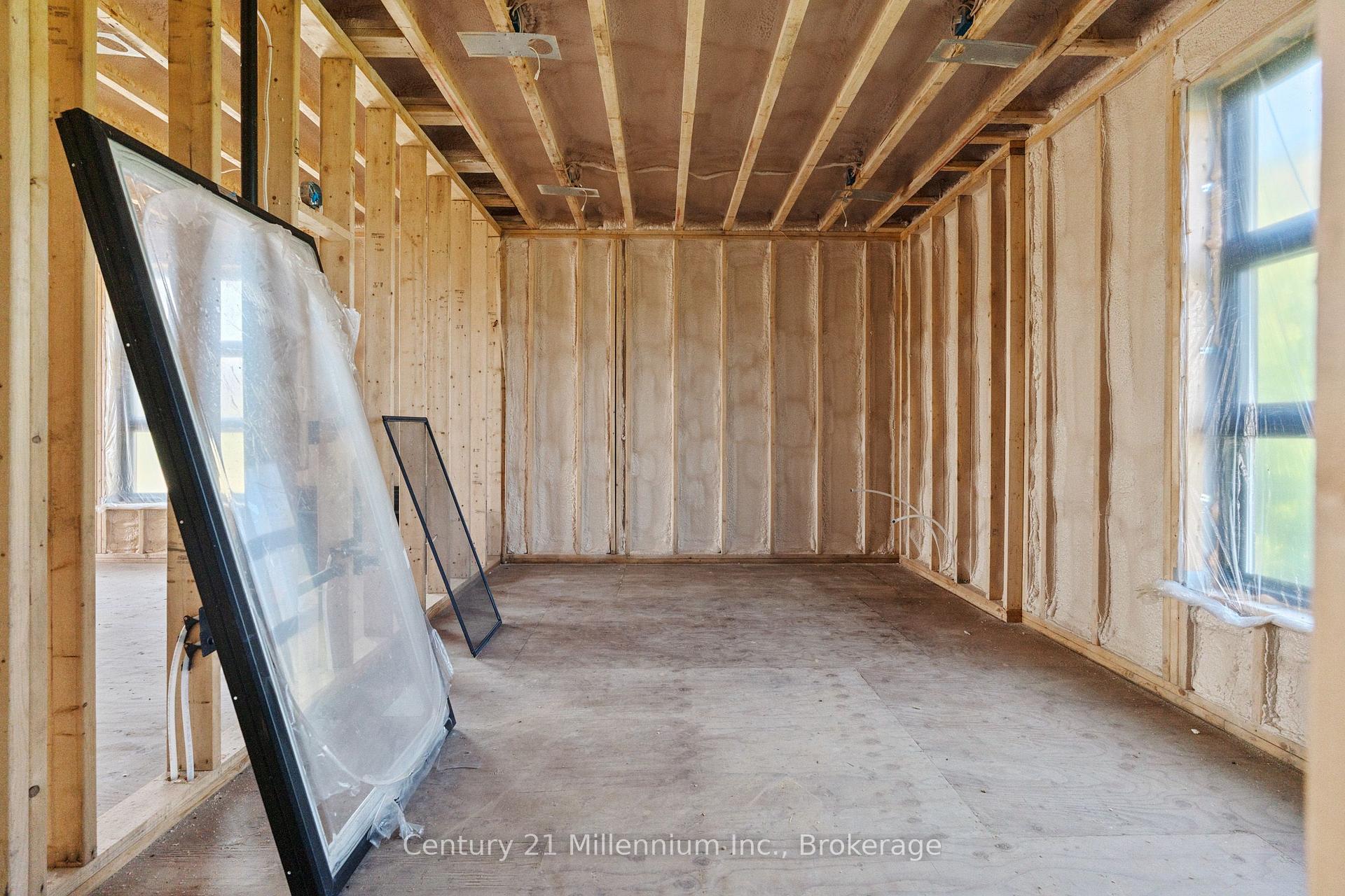 Photo 21 of 101 Ugovsek Crescent, Meaford — HOMEH