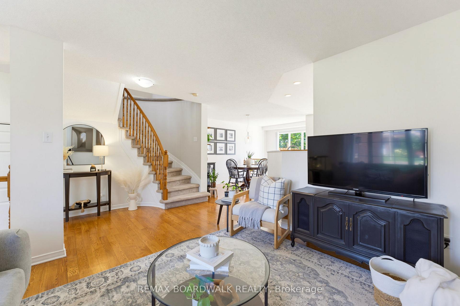 Photo 12 of 1474 Bonneville Crescent, Ottawa, Orleans/Sunridge — HOMEH