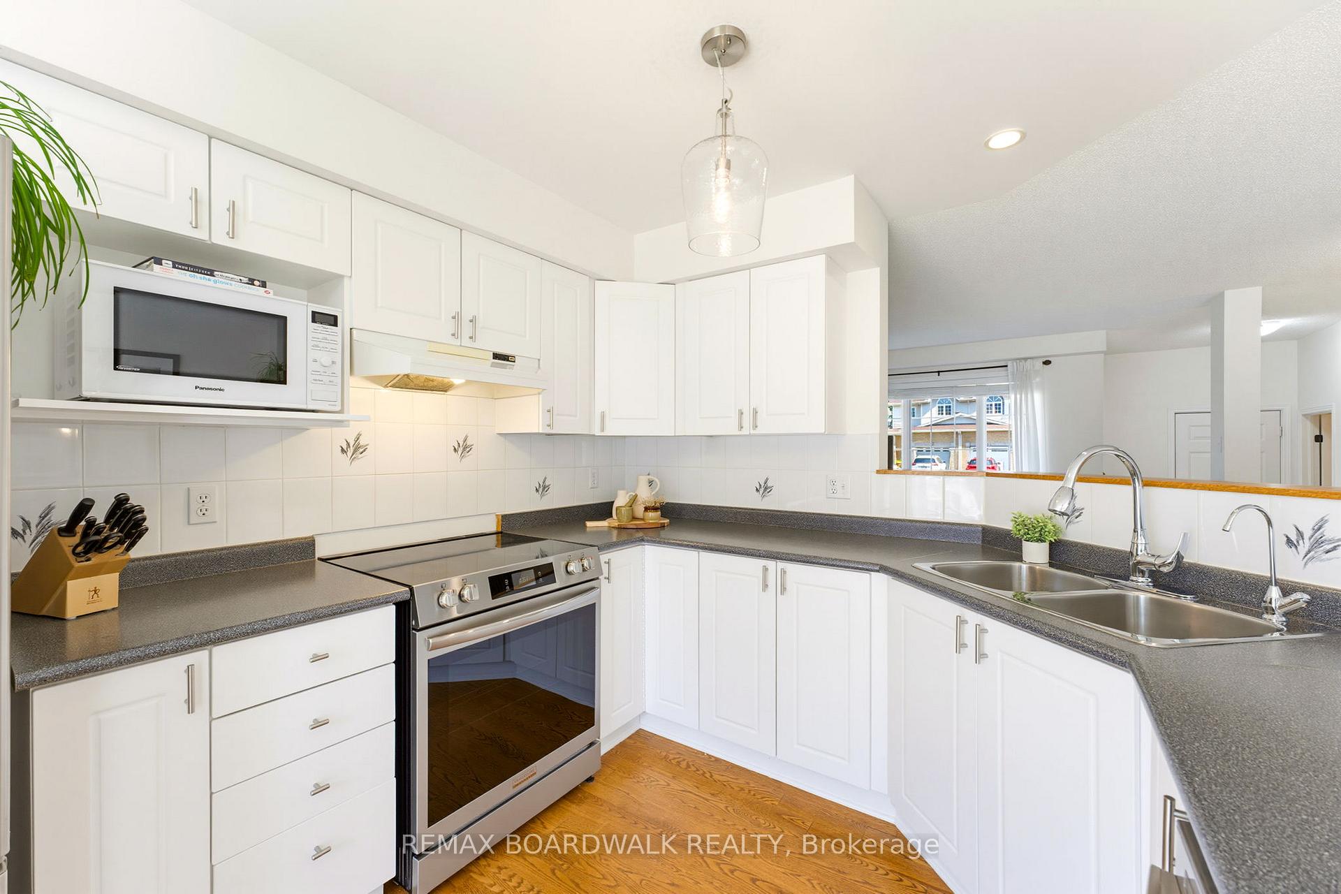 Photo 23 of 1474 Bonneville Crescent, Ottawa, Orleans/Sunridge — HOMEH