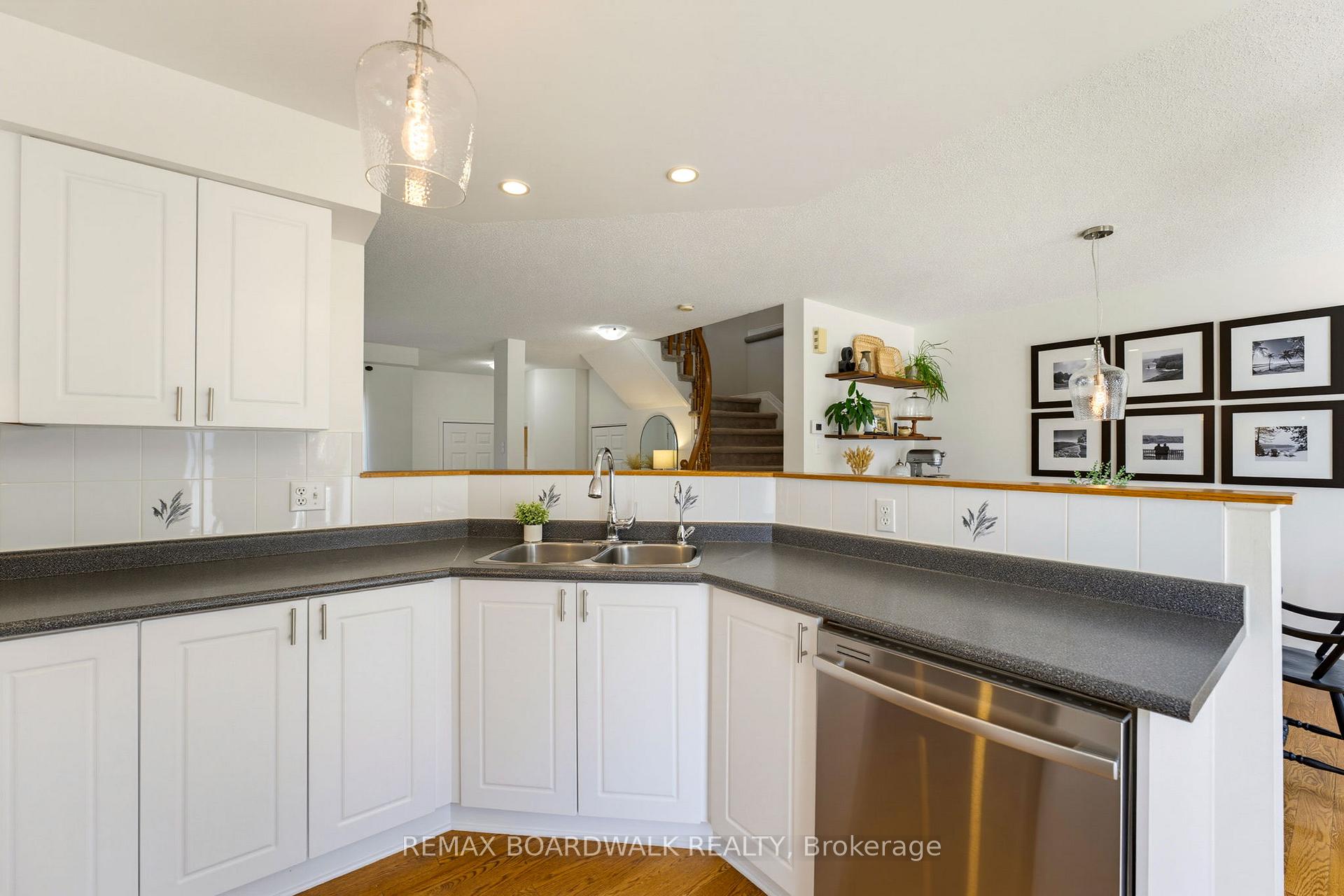 Photo 24 of 1474 Bonneville Crescent, Ottawa, Orleans/Sunridge — HOMEH