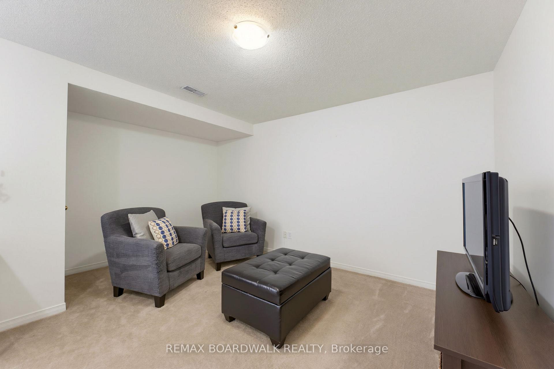 Photo 40 of 1474 Bonneville Crescent, Ottawa, Orleans/Sunridge — HOMEH