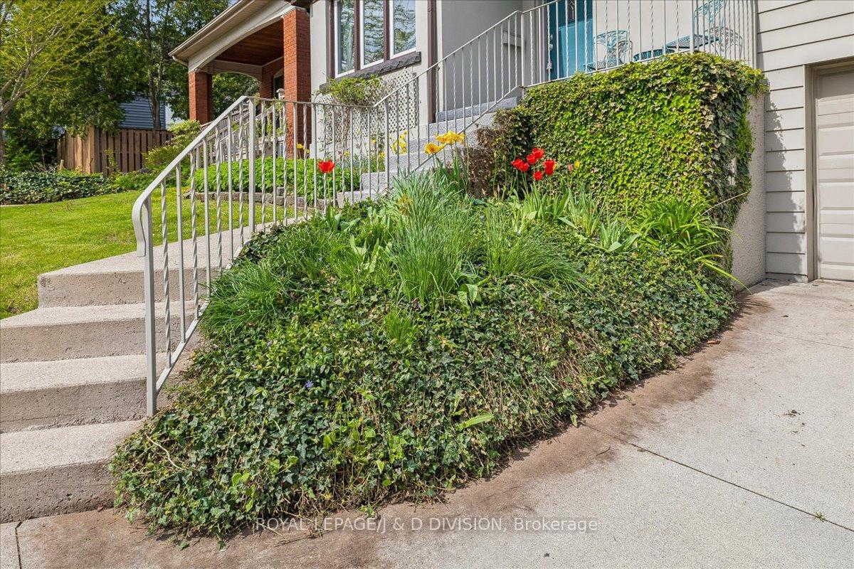 Photo 4 of 32 Miles Court, Hamilton, Kirkendall — HOMEH
