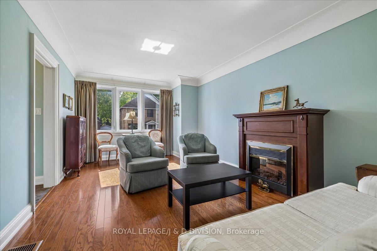 Photo 8 of 32 Miles Court, Hamilton, Kirkendall — HOMEH