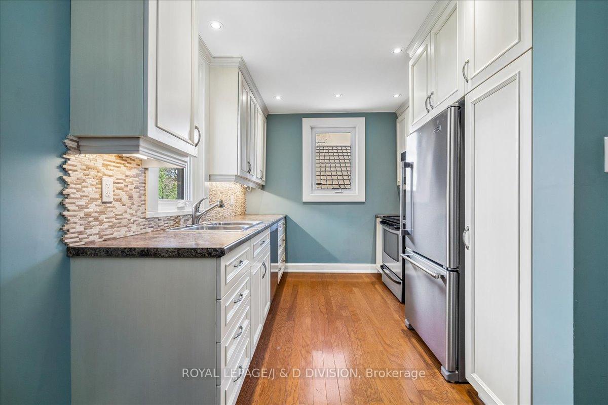 Photo 16 of 32 Miles Court, Hamilton, Kirkendall — HOMEH