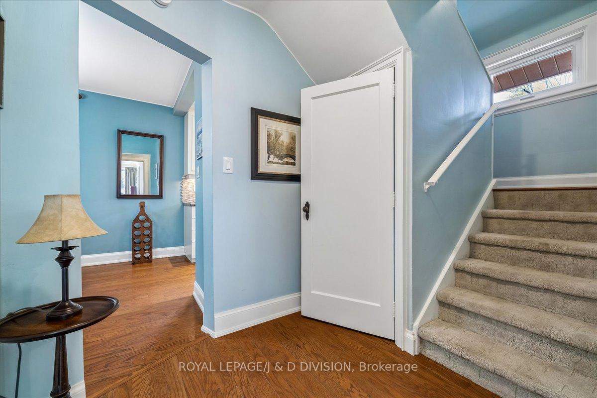 Photo 23 of 32 Miles Court, Hamilton, Kirkendall — HOMEH