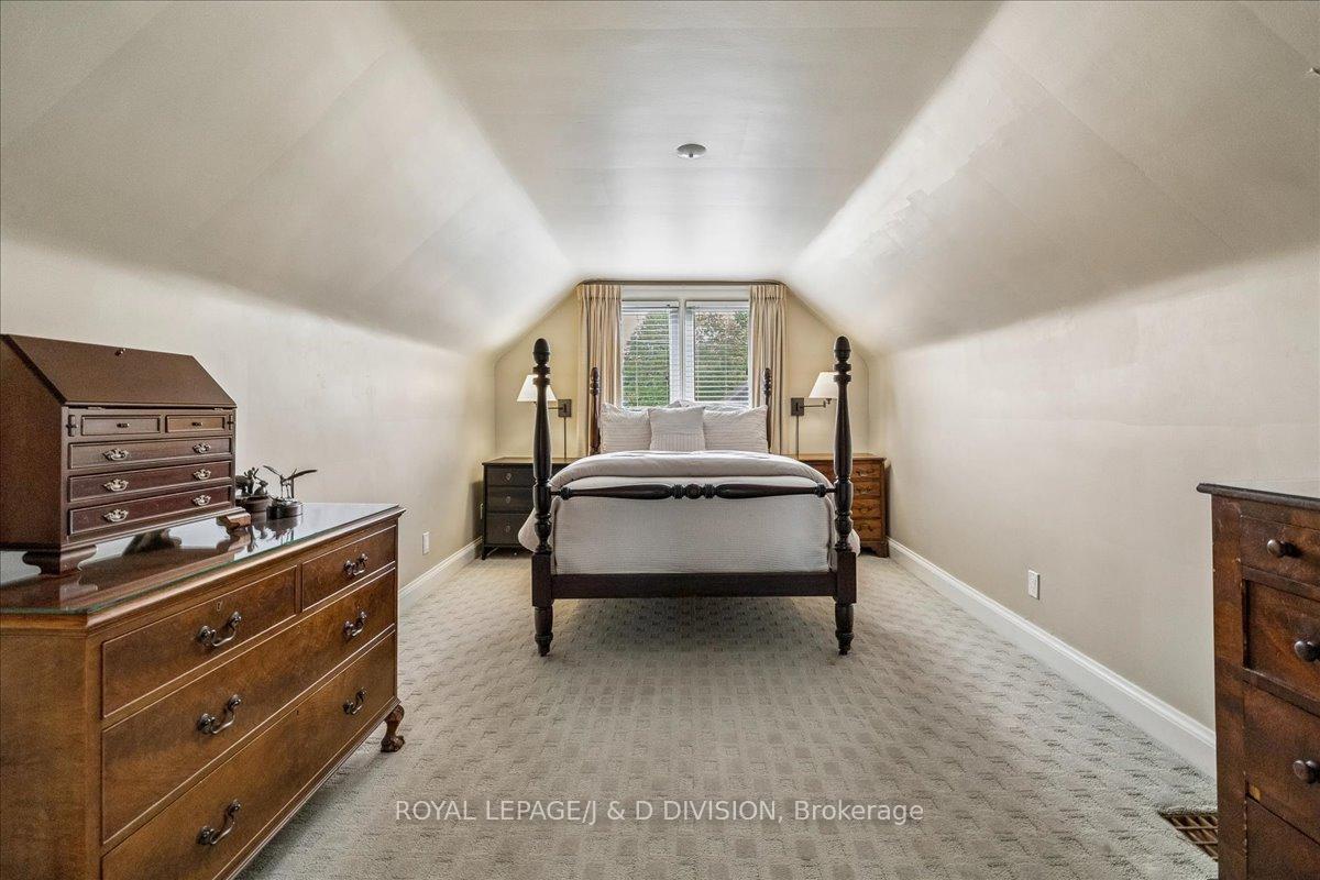 Photo 24 of 32 Miles Court, Hamilton, Kirkendall — HOMEH