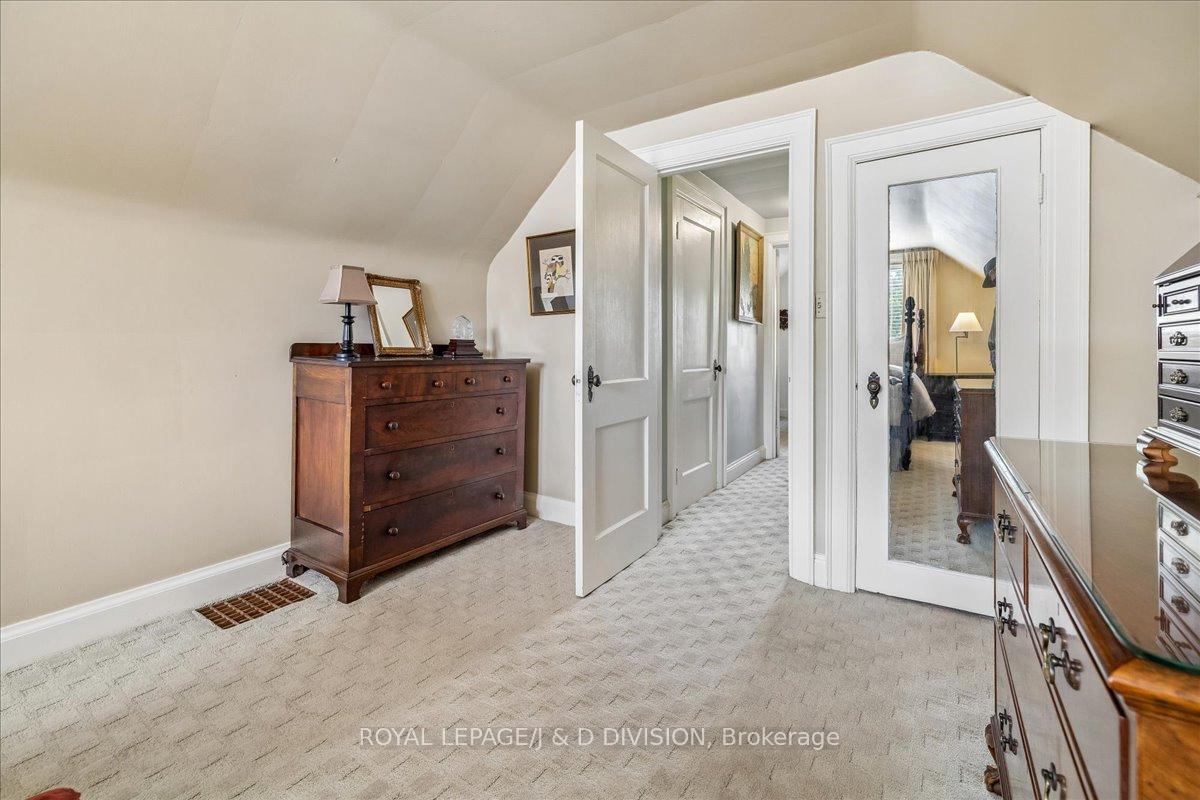 Photo 26 of 32 Miles Court, Hamilton, Kirkendall — HOMEH