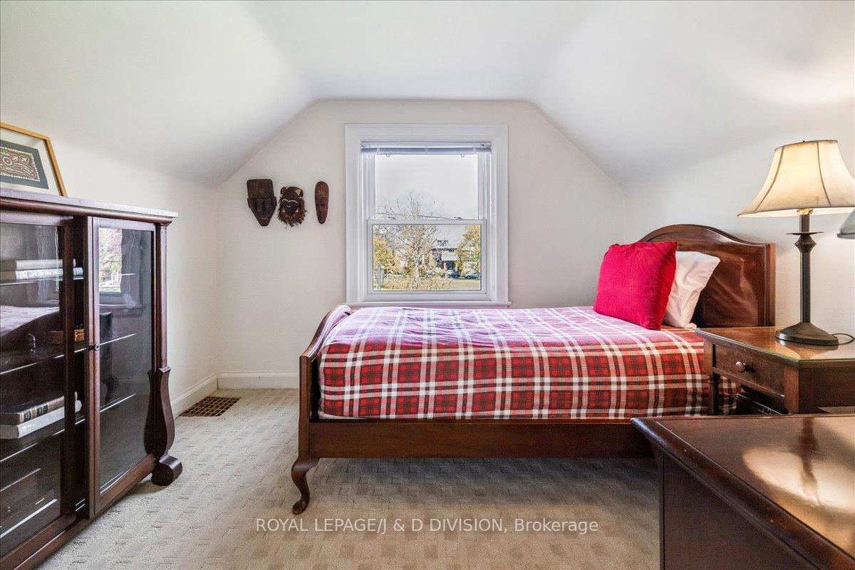 Photo 27 of 32 Miles Court, Hamilton, Kirkendall — HOMEH