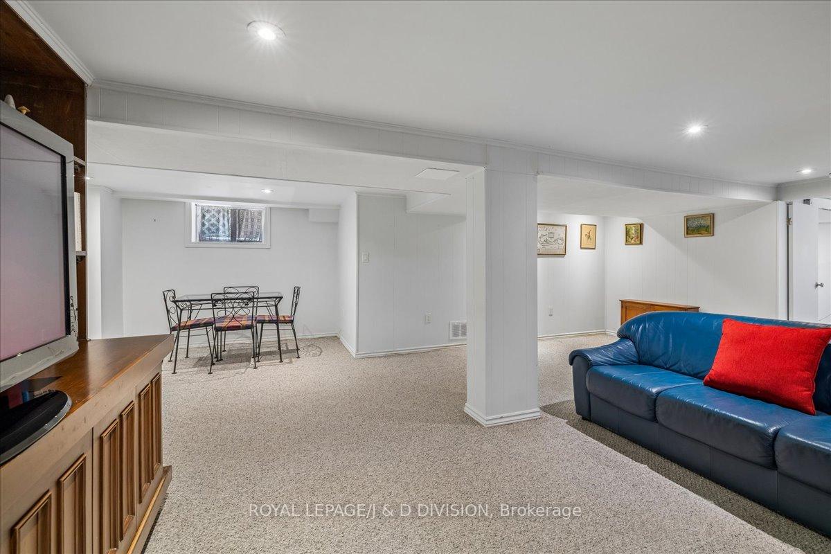 Photo 33 of 32 Miles Court, Hamilton, Kirkendall — HOMEH