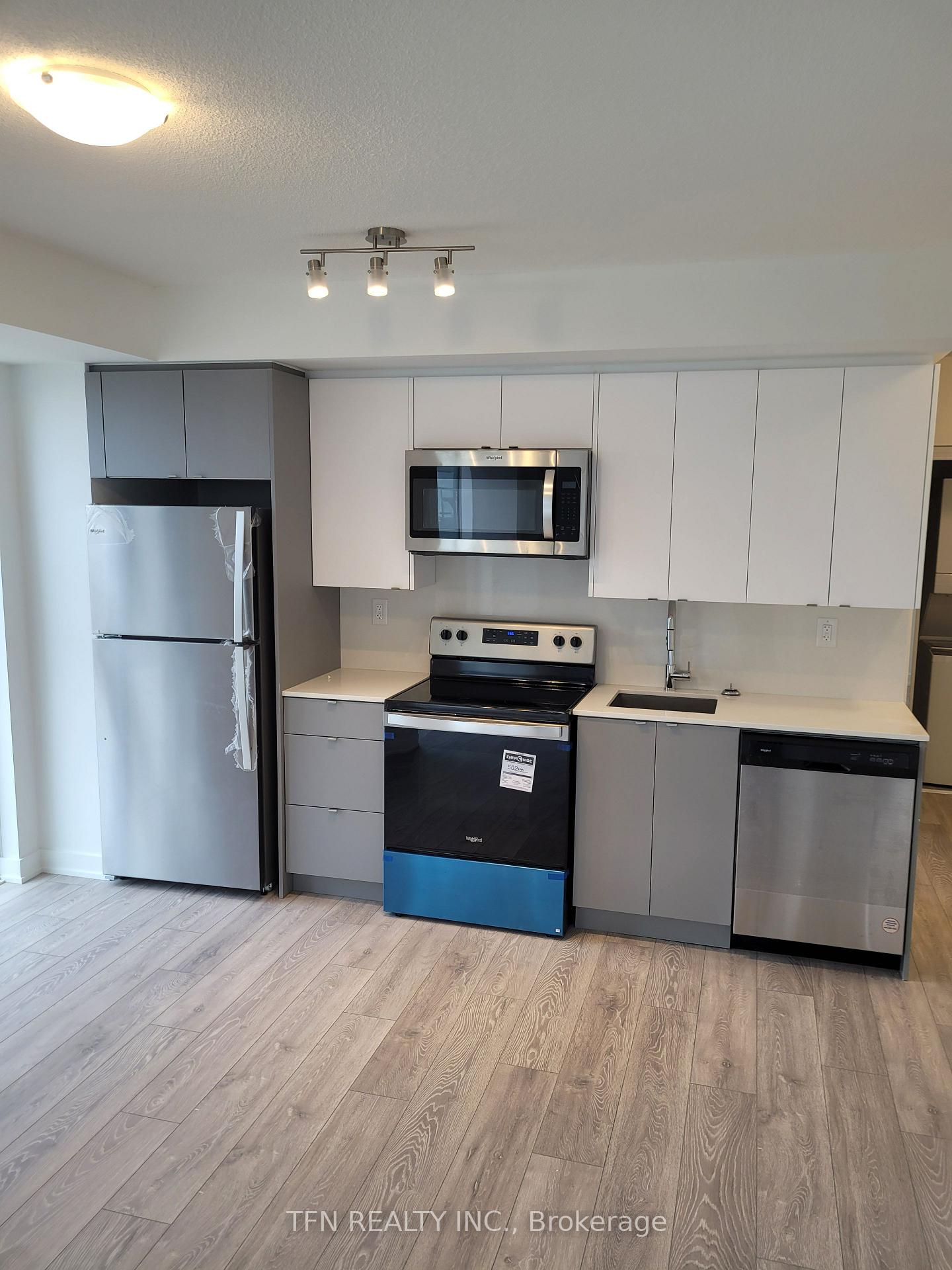 Photo 6 of Unit B903, 3200 Dakota Common, Burlington, Alton — HOMEH